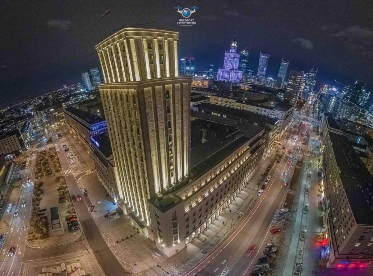 Апартаменти Palace 2 Wifi 600 Mbs 55'tv Netflix Hbo 2xmetro Appletv Варшава
