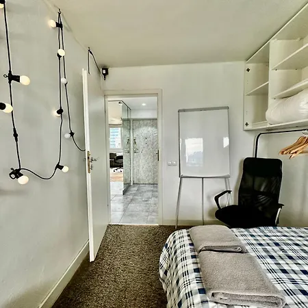 PALACE 2 WiFi 600 Mbs 55’TV Netflix HBO 2xMetro AppleTV Varsavia Esterno foto