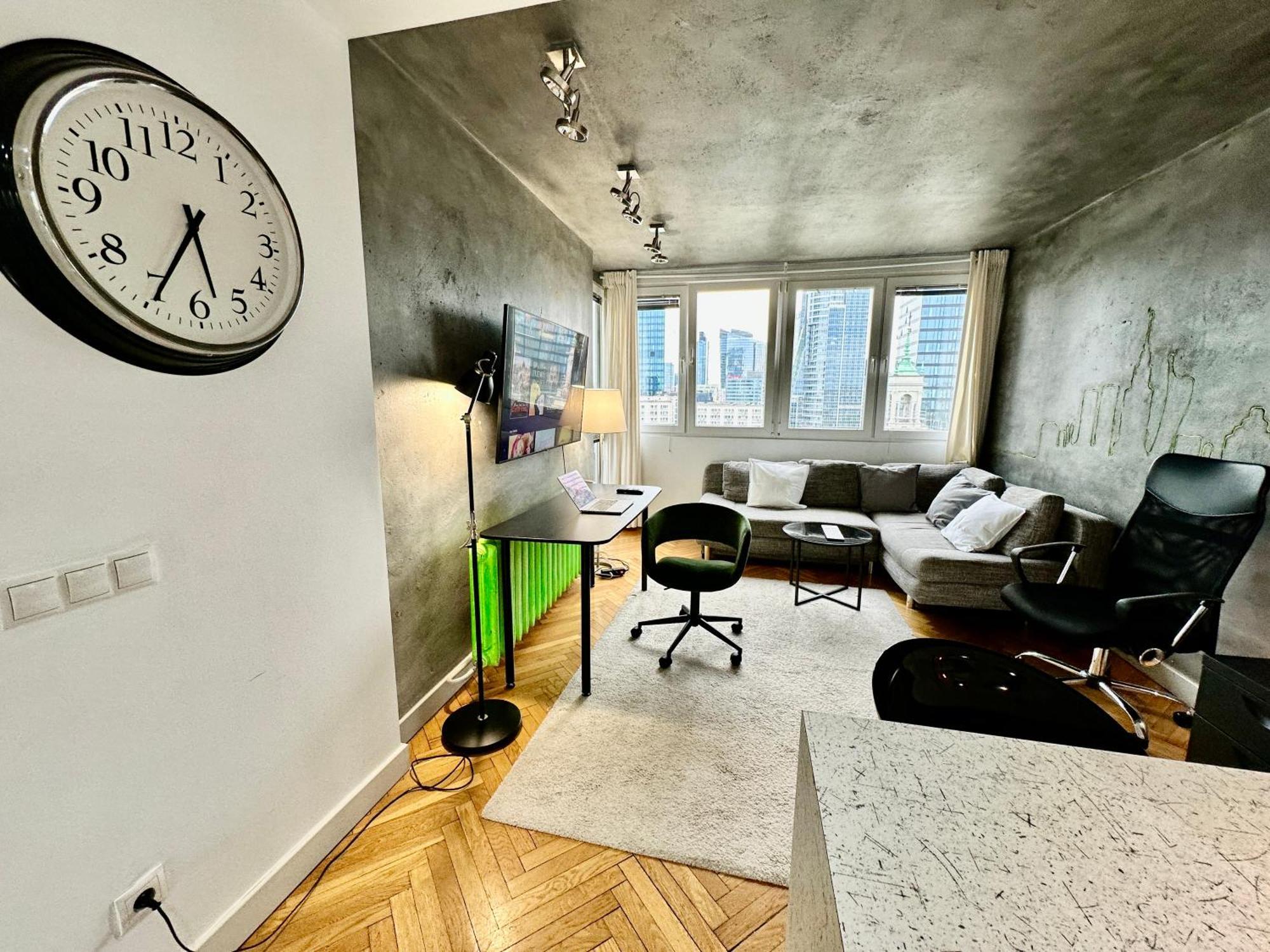 Palace 2 Wifi 600 Mbs 55'tv Netflix Hbo 2xmetro Appletv * Varšava